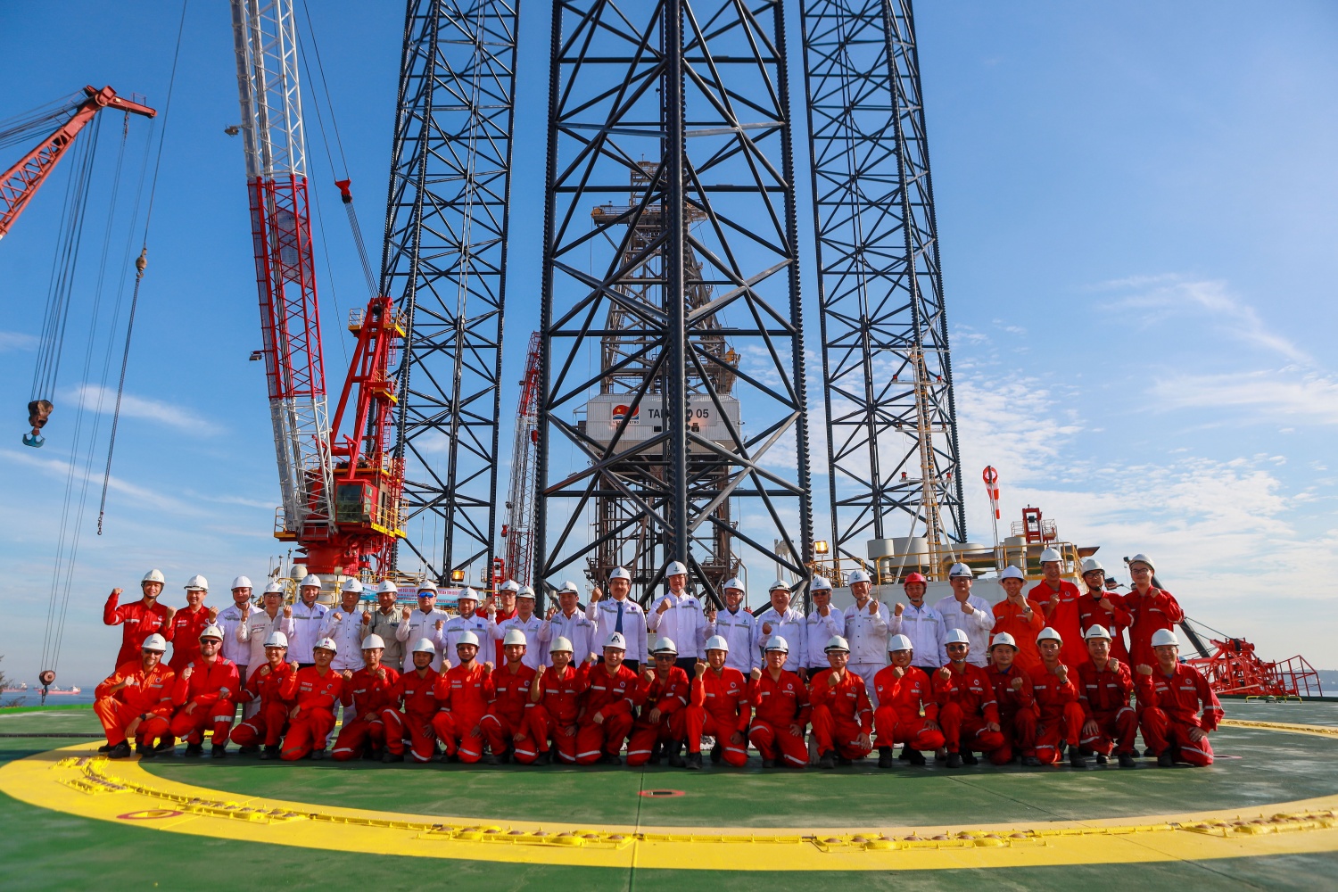 Công đoàn Petrovietnam triển khai nhiều hoạt động thiết thực, đồng hành cùng NLĐ và góp phần hoàn thành các nhiệm vụ SXKD của Tập đoàn.