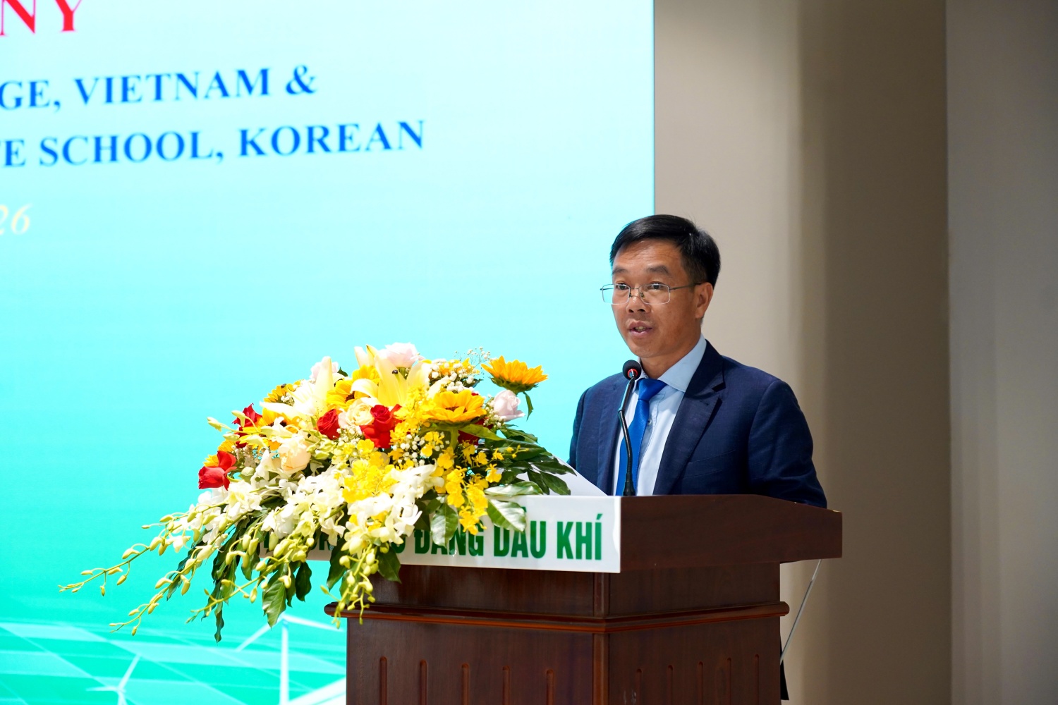 Hiệu trưởng PV College Ngô Xuân Hưng tin tưởng, sự kết hợp giữa kinh nghiệm đào tạo của PV College và năng lực quốc tế của KINGS sẽ mang lại những kết quả thiết thực, hiệu quả và bền vững, góp phần xây dựng nền tảng nhân lực cho ngành công nghiệp hạt nhân Việt Nam.