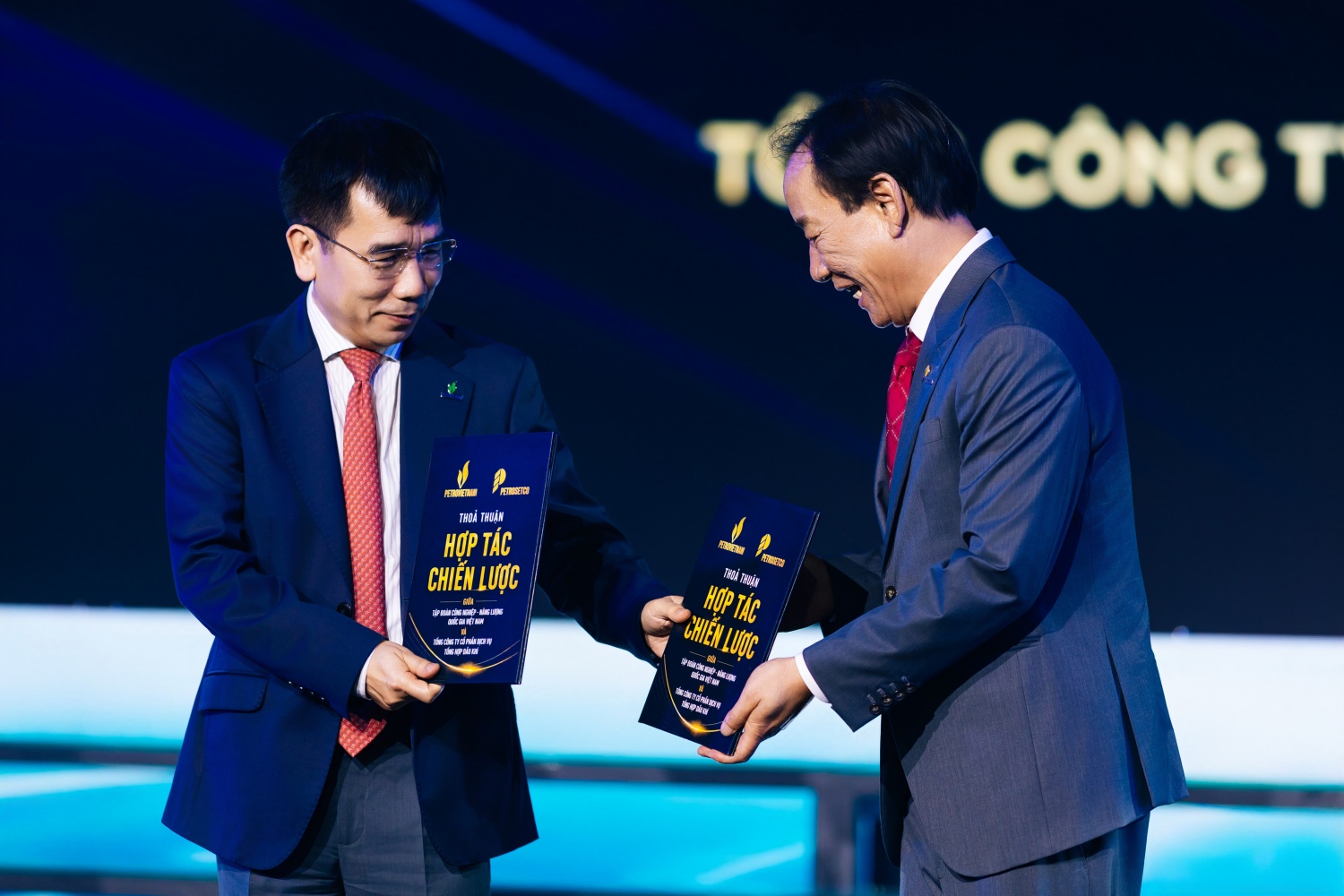 Cơ chế hợp tác hai chiều tạo điều kiện để PETROSETCO tham gia cung cấp các dịch vụ thế mạnh cho hệ sinh thái Petrovietnam, đồng thời tăng cường sử dụng sản phẩm, hàng hóa và dịch vụ của Tập đoàn và các đơn vị thành viên.