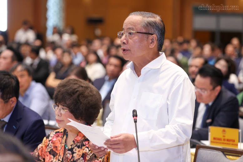 Ông Nguyễn Văn Thân, Chủ tịch Hiệp hội doanh nghiệp nhỏ và vừa, nêu ý kiến tại Hội nghị - Ảnh: VGP/Nhật Bắc
