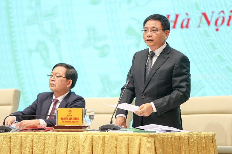 Phó Thủ tướng Nguyễn Văn Thắng điều hành các bộ, ngành giải đáp, làm rõ các kiến nghị của doanh nghiệp - Ảnh: VGP/Nhật Bắc