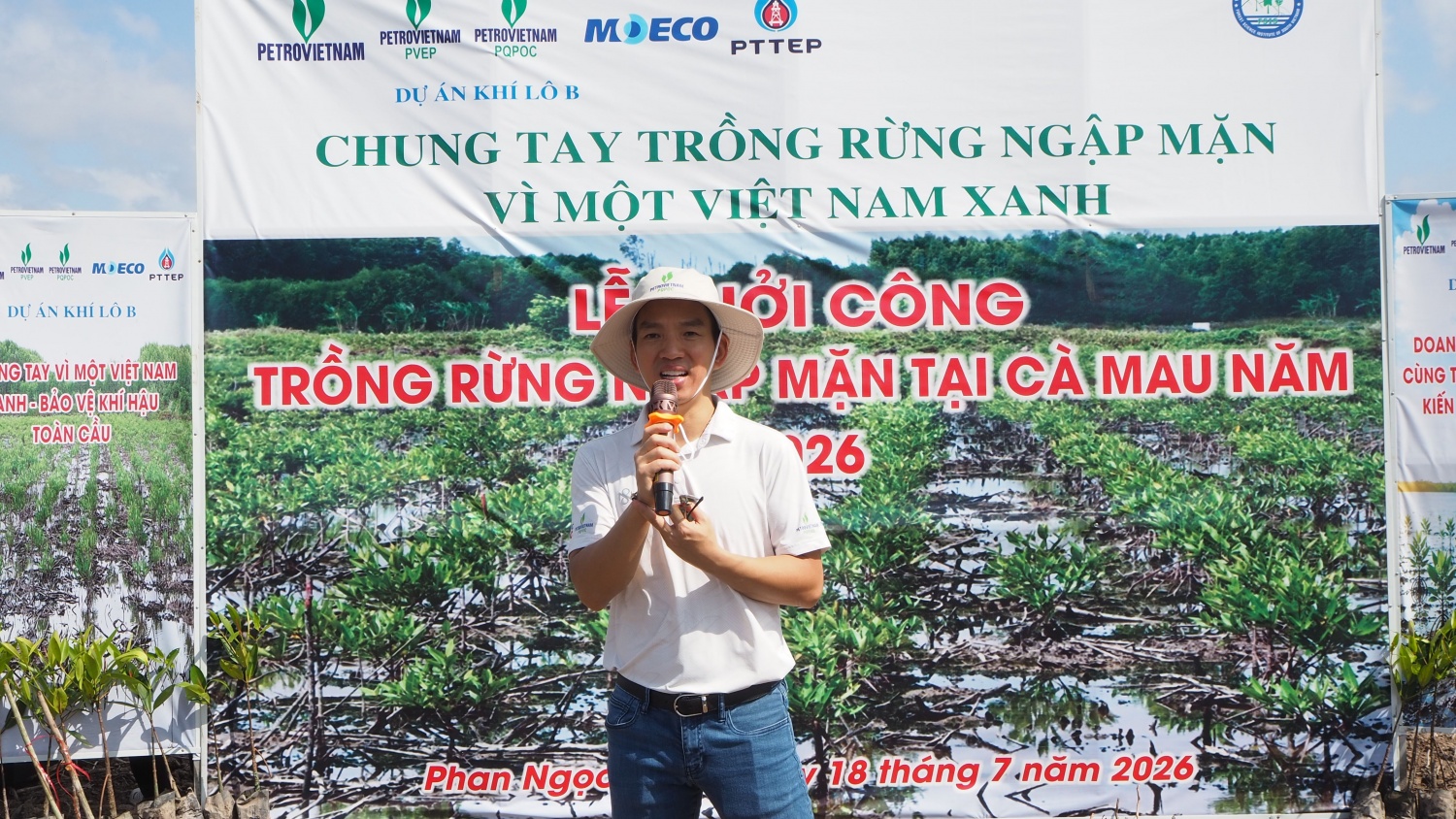 Ông Phạm Xuân Phúc - Bí thư Đảng ủy, Tổng Giám đốc PQPOC phát động chương trình trồng rừng ngập mặn năm 2026 của dự án Phát triển mỏ Khí Lô B.