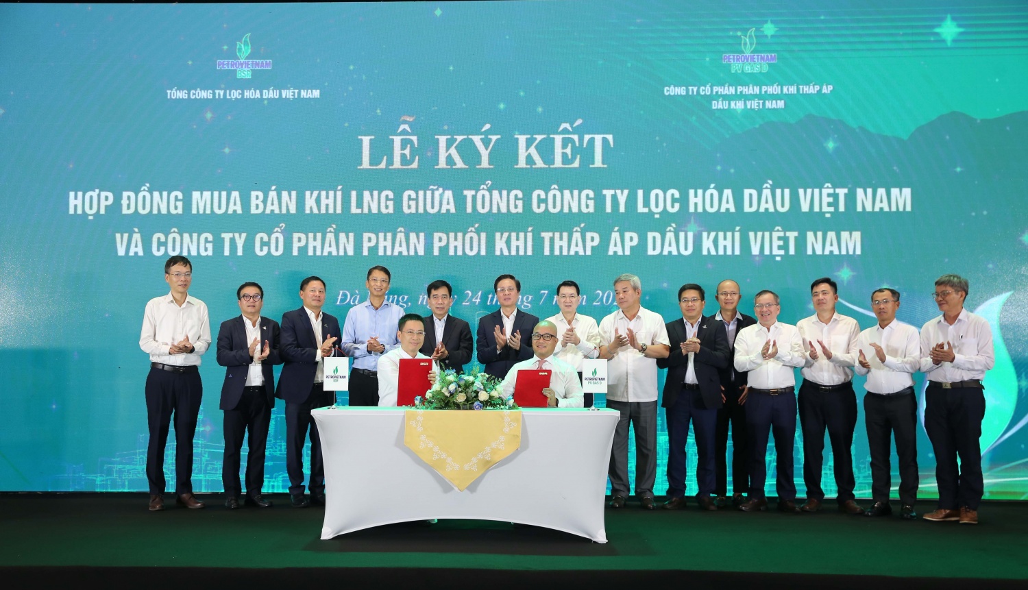 Lãnh đạo Petrovietnam chứng kiến Lễ ký hợp đồng mua bán khí giữa BSR và PV GAS D.