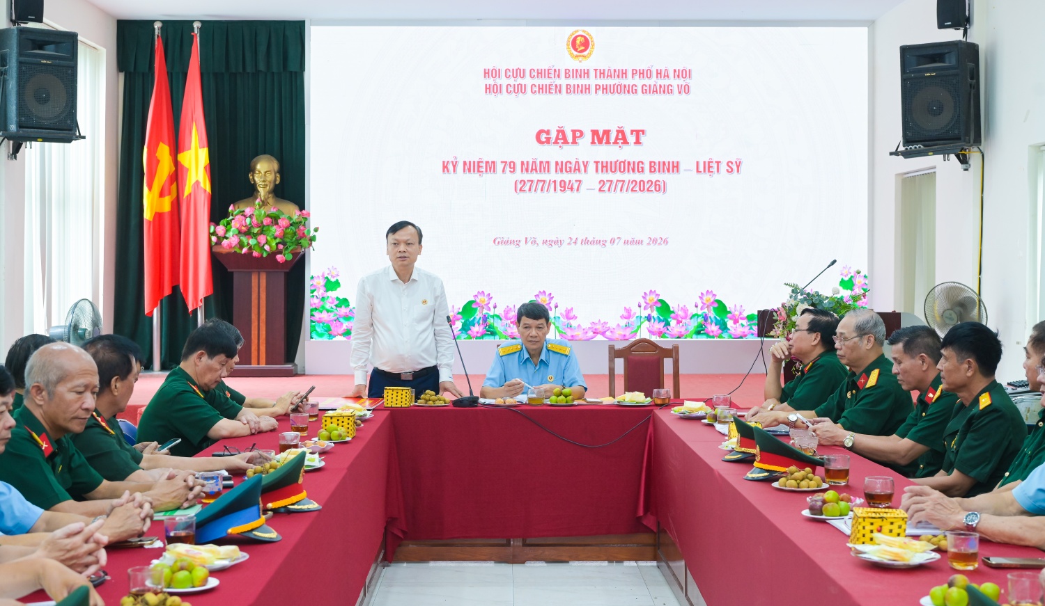 Đồng chí Lê Quang Toán - Phó Chủ tịch Thường trực Hội CCB Petrovietnam phát biểu tại buổi gặp mặt.