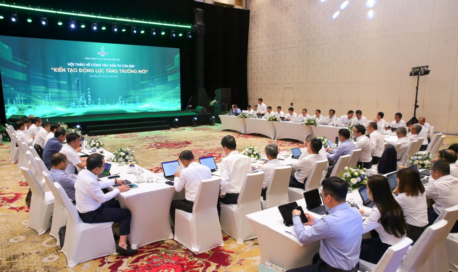 Toàn cảnh Hội thảo “Kiến tạo động lực tăng trưởng mới” do BSR tổ chức.