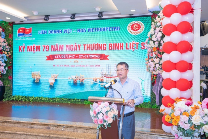 Đồng chí Hoàng Phúc Long gửi lời thăm hỏi ân cần và tình cảm chân thành tới các thương - bệnh binh, gia đình liệt sĩ.