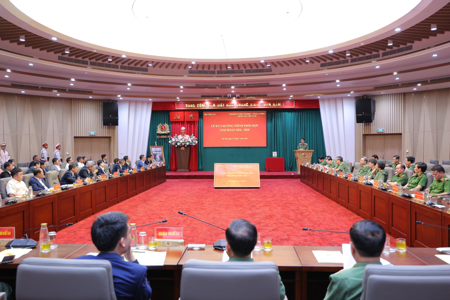 Toàn cảnh buổi lễ.