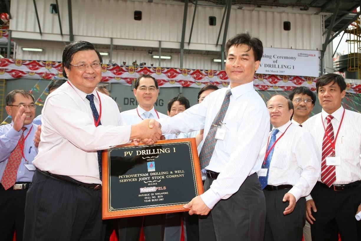 Lễ đặt tên giàn khoan tự nâng PV DRILLING I tại Singapore vào năm 2007 (Ảnh tư liệu)