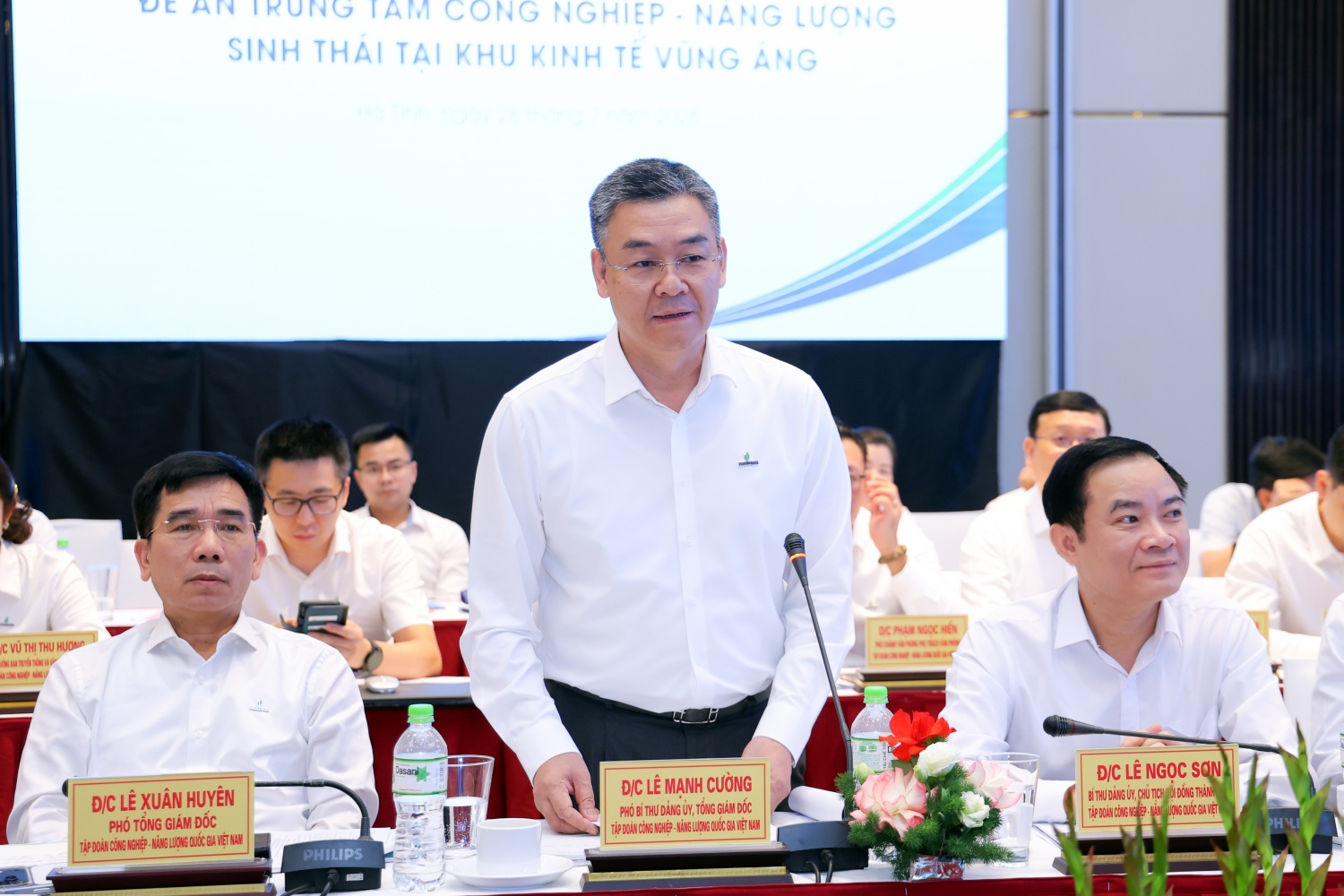 Tổng Giám đốc Petrovietnam Lê Mạnh Cường: Petrovietnam xác định vai trò dẫn dắt trong việc hình thành mô hình phát triển, đề xuất cơ chế, chính sách và thu hút các nguồn lực, tạo nền tảng cho các doanh nghiệp trong và ngoài nước cùng tham gia đầu tư tại Hà Tĩnh mà hạt nhân là Khu Kinh tế Vũng Áng.