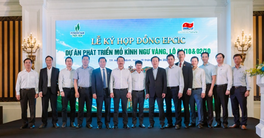 Các đại biểu tại lễ ký kết Hợp đồng EPCIC Dự án phát triển mỏ Kình Ngư Vàng, thuộc Lô 01/10&02/10