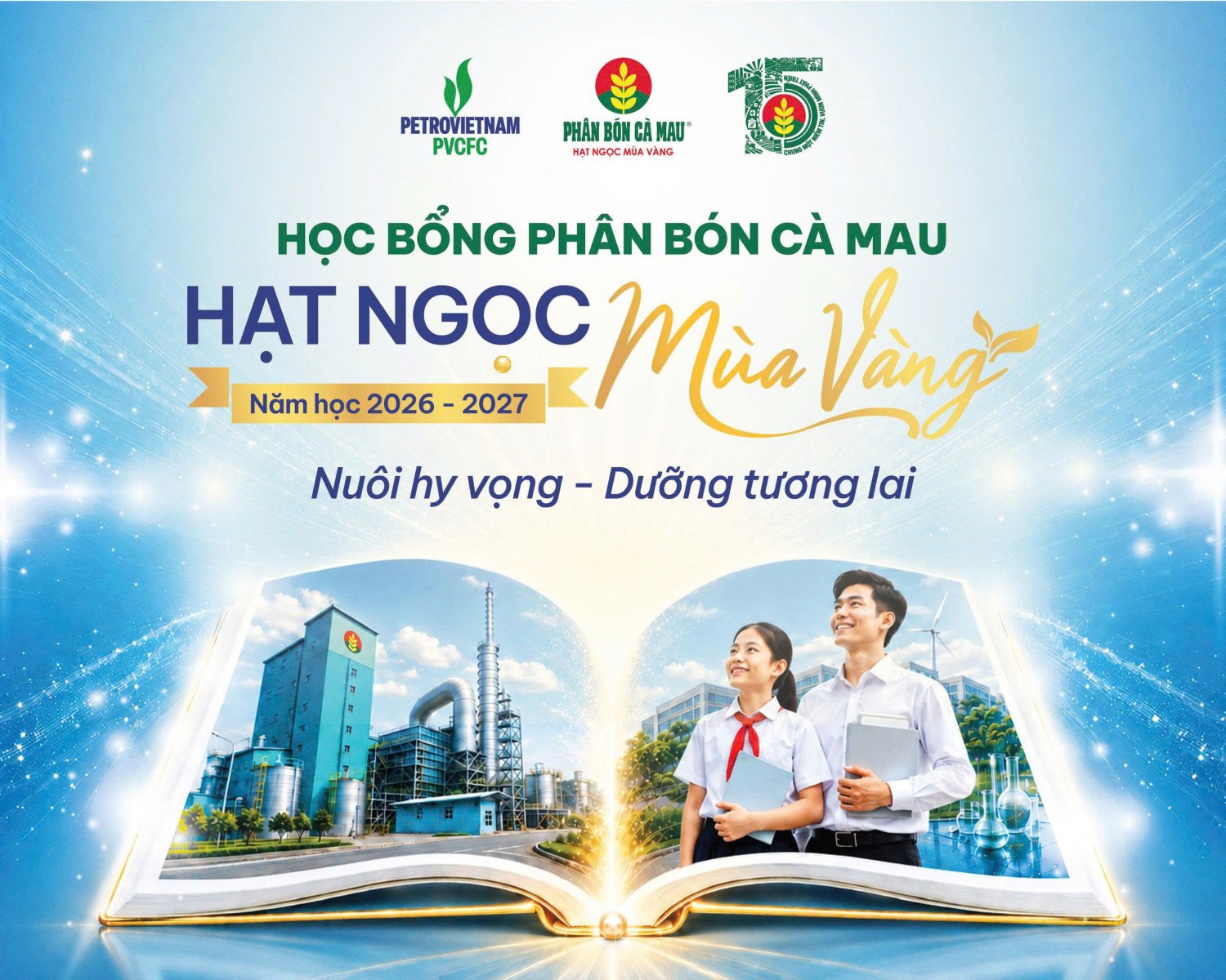 Hơn một thập kỷ qua, học bổng “Hạt Ngọc Mùa Vàng” bền bỉ tiếp sức học sinh, sinh viên trên hành trình đến trường.