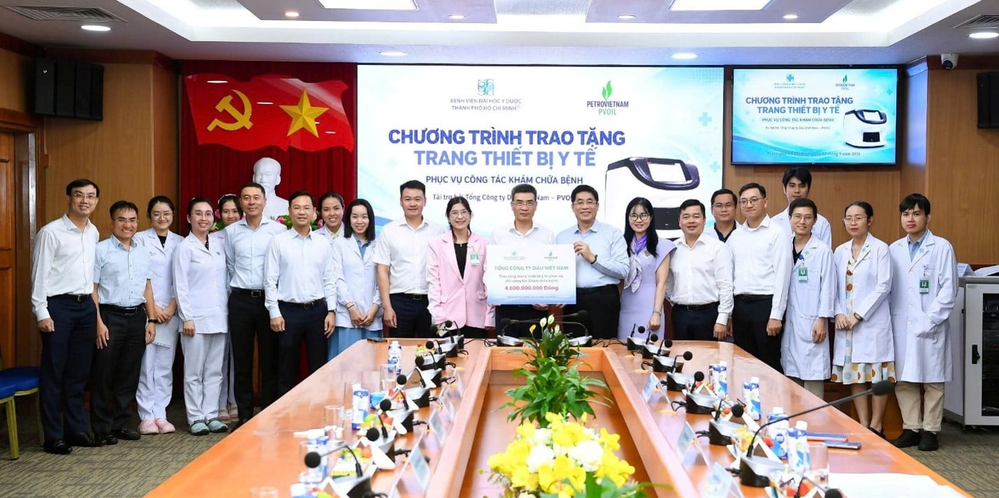 Tổng công ty Dầu Việt Nam – CTCP (PVOIL) trao tặng máy quét tiêu bản kỹ thuật số tự động cho Bệnh viện Đại học Y Dược TP. Hồ Chí Minh