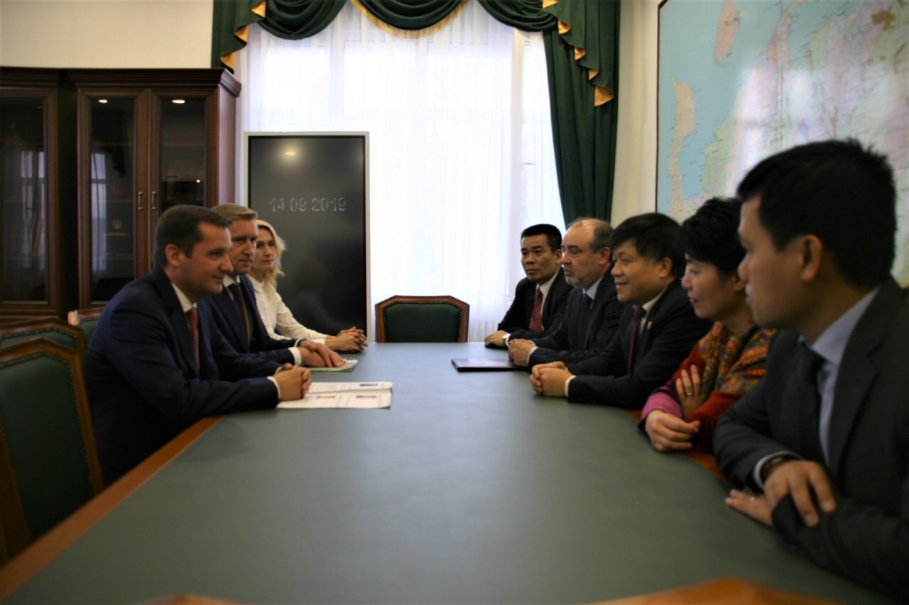 Petrovietnam attended the 90th anniversary of the founding of Nenets Autonomous Area and the Oil and Gas Day of the Russian Federation