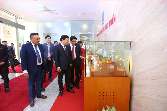 Petrovietnam comprehensively completes assigned targets and plans