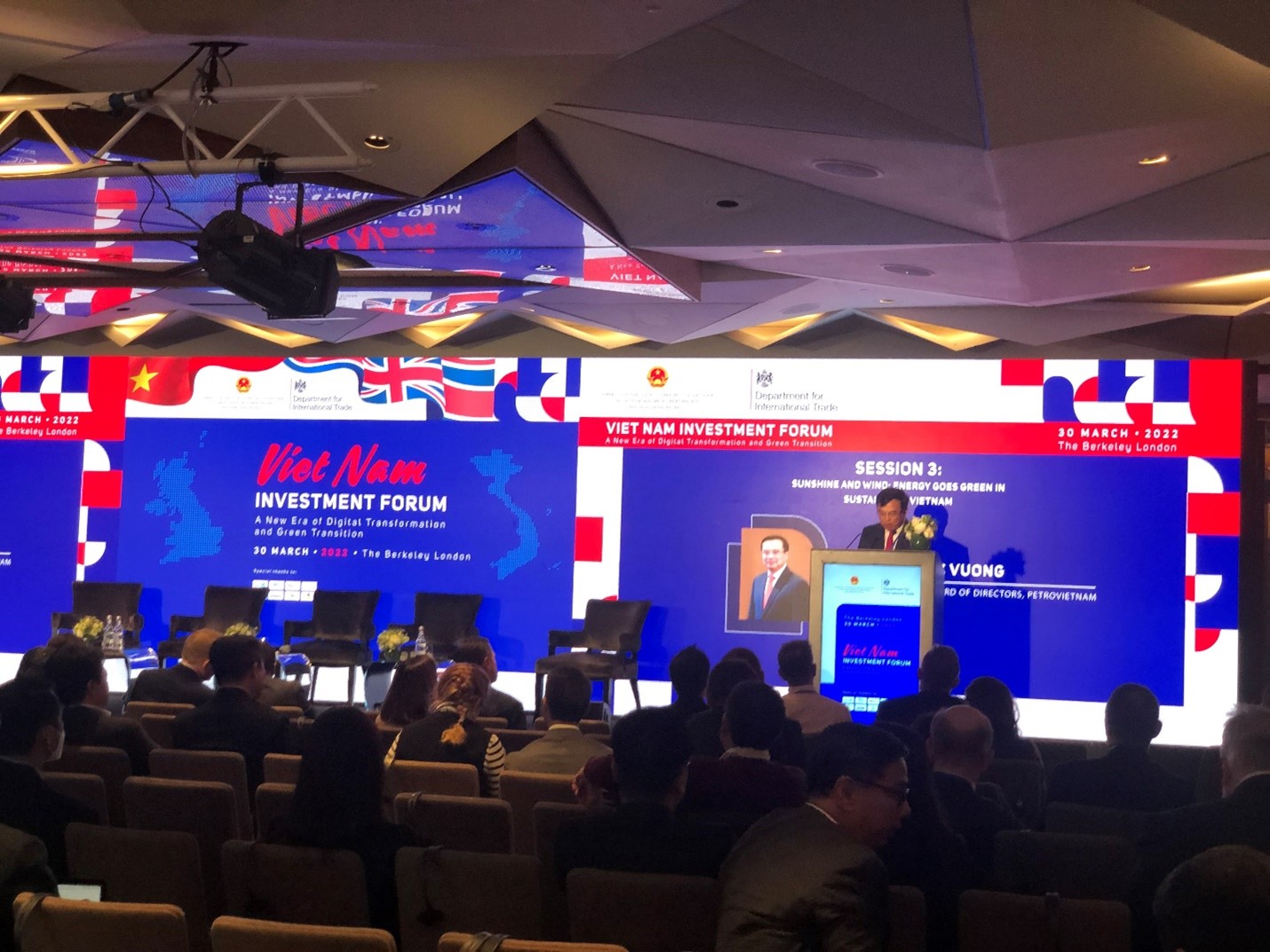 Petrovietnam aims to cooperate in clean energy with UK and international partners