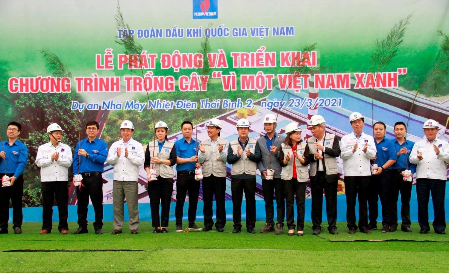 Chú trọng giáo dục chính trị, tư tưởng trong đoàn viên thanh niên Dầu khí Chú trọng giáo dục chính trị, tư tưởng trong đoàn viên thanh niên Dầu khí