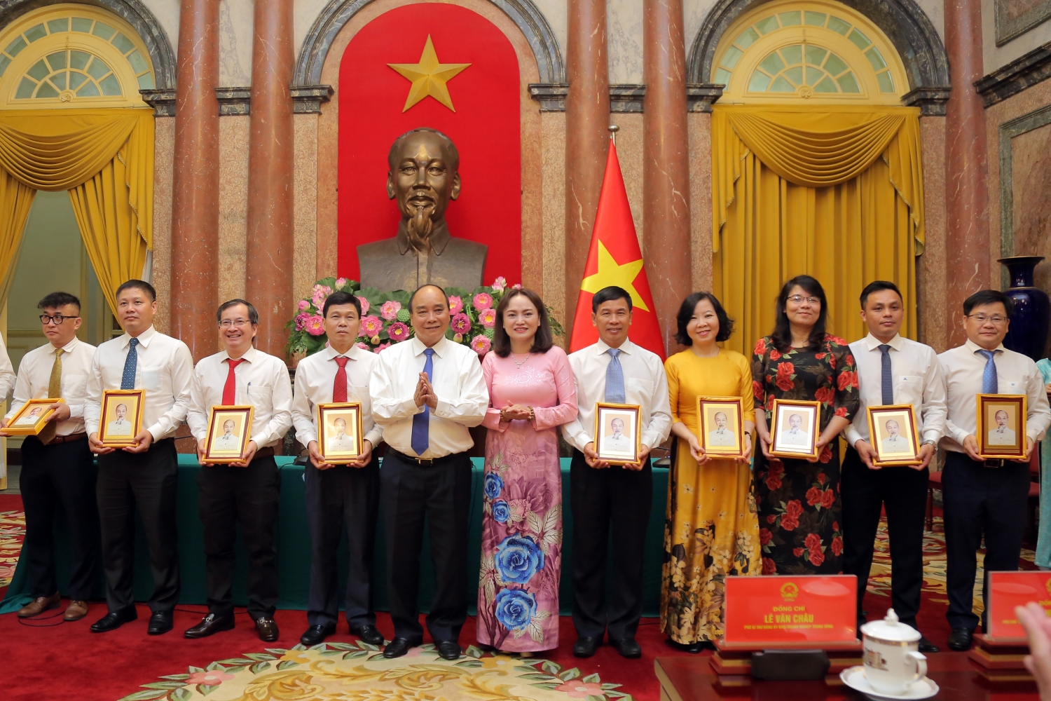 Chủ tịch nước Nguyễn Xuân Phúc: Ngành Dầu khí phải giữ vững bản lĩnh, tinh thần 'Những người đi tìm lửa'