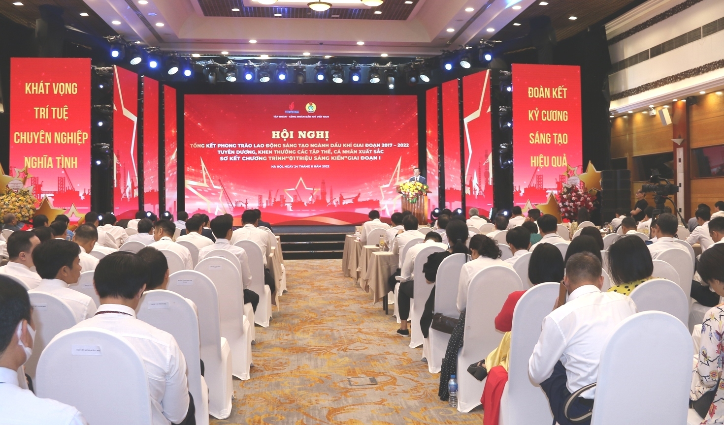Thi đua Lao động sáng tạo, đổi mới là chìa khóa cho sự phát triển của Petrovietnam Thi đua Lao động sáng tạo, đổi mới là chìa khóa cho sự phát triển của Petrovietnam