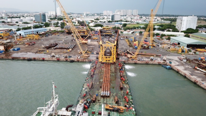 Hạ thủy thành công khối Chân đế RC-RB1 thuộc dự án phát triển mỏ Rồng Hạ thủy thành công khối Chân đế RC-RB1 thuộc dự án phát triển mỏ Rồng