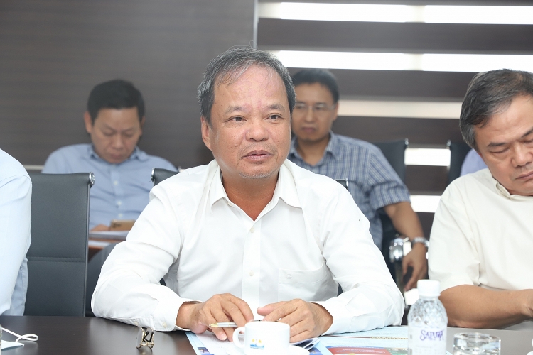 Tổng Giám đốc Petrovietnam Lê Mạnh Hùng làm việc với Vietsovpetro về tình hình SXKD 6 tháng đầu năm 2022 Tổng Giám đốc Petrovietnam Lê Mạnh Hùng: Vietsovpetro cần tiếp tục giữ vững mục tiêu về gia tăng trữ lượng và sản lượng
