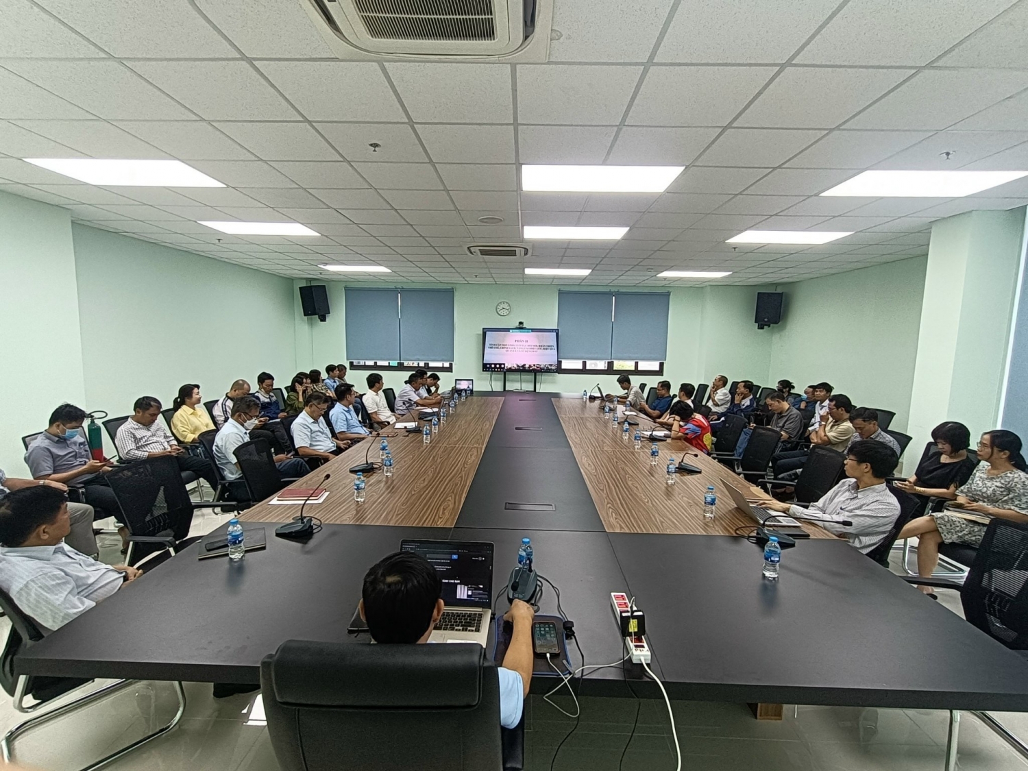 Đảng ủy Tập đoàn Dầu khí Quốc gia Việt Nam tổ chức học tập quán triệt