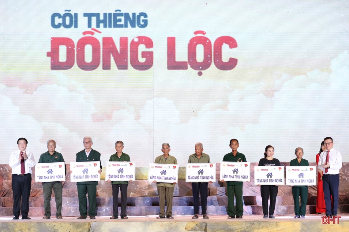Petrovietnam đồng hành cùng chương trình “Cõi thiêng Đồng Lộc” - khúc tráng ca bất tử Petrovietnam đồng hành cùng chương trình “Cõi thiêng Đồng Lộc” - khúc tráng ca bất tử