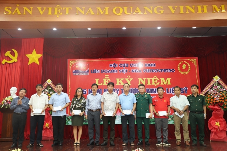 Người Dầu khí 'uống nước nhớ nguồn' Người Dầu khí 'uống nước nhớ nguồn'