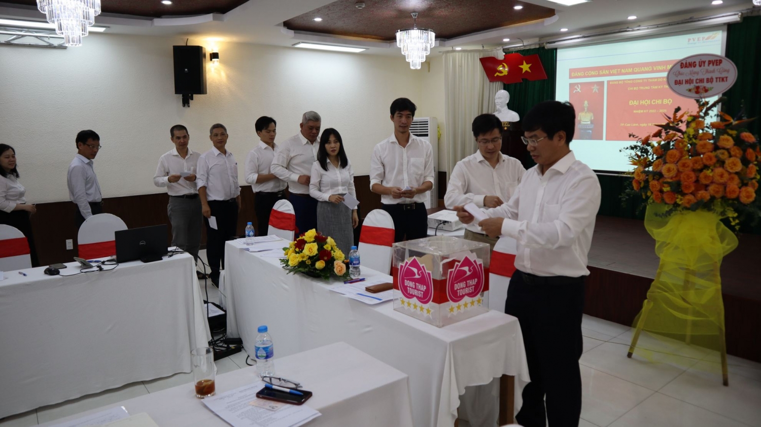 Đại hội Chi bộ Trung tâm Kỹ thuật PVEP nhiệm kỳ 2022-2025