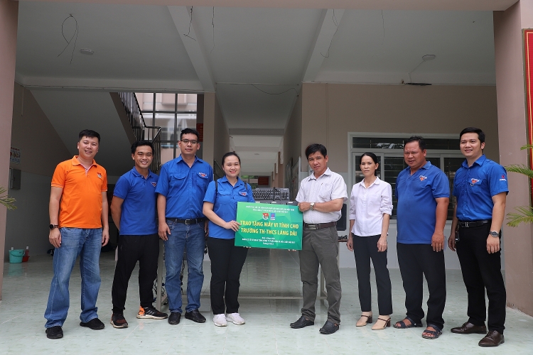 Nhiều hoạt động ý nghĩa tại chiến dịch mùa hè xanh năm 2022 Tuổi trẻ Dầu khí: Nhiều hoạt động ý nghĩa tại chiến dịch Mùa hè xanh năm 2022