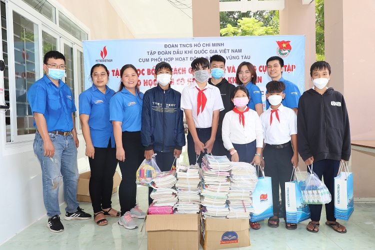 Nhiều hoạt động ý nghĩa tại chiến dịch mùa hè xanh năm 2022 Tuổi trẻ Dầu khí: Nhiều hoạt động ý nghĩa tại chiến dịch Mùa hè xanh năm 2022