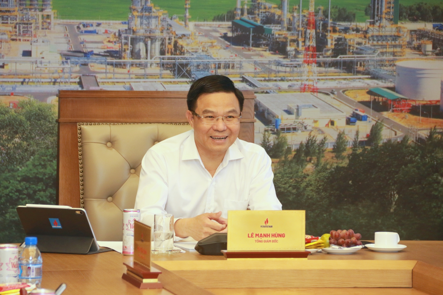 Biến động thị trường và các giải pháp tăng cường hiệu quả sản xuất kinh doanh của Petrovietnam Biến động thị trường và các giải pháp tăng cường hiệu quả sản xuất kinh doanh của Petrovietnam