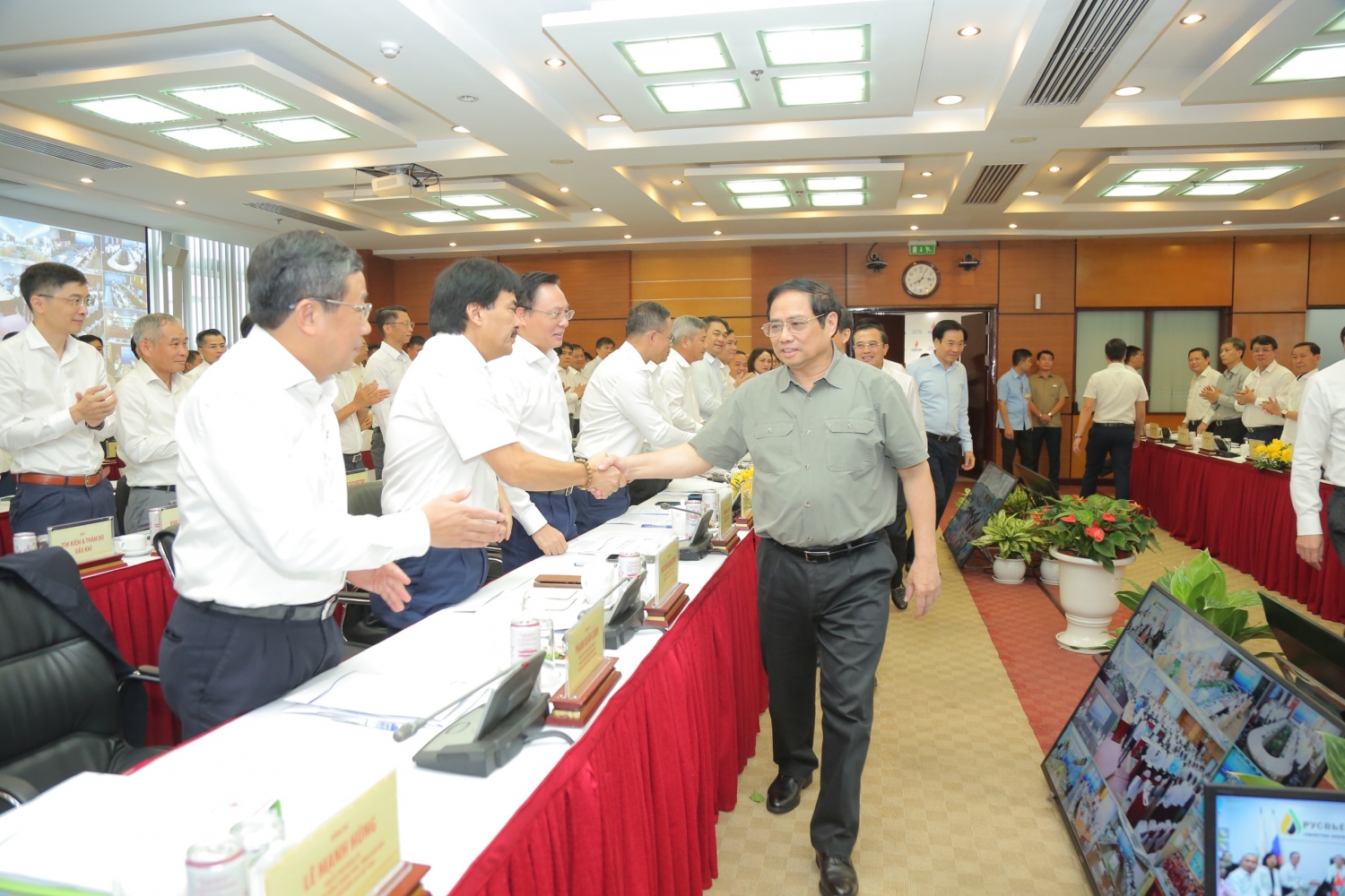 Thủ tướng Chính phủ Phạm Minh Chính làm việc với Petrovietnam Thủ tướng Chính phủ Phạm Minh Chính làm việc với Petrovietnam