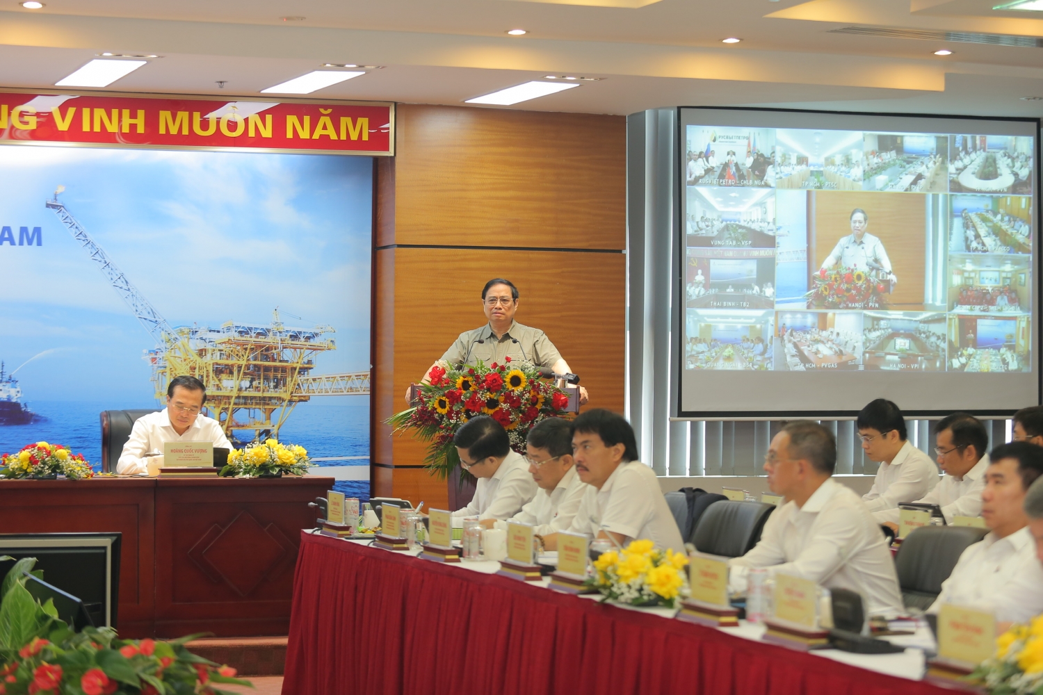 Thủ tướng Chính phủ Phạm Minh Chính làm việc với Petrovietnam Thủ tướng Chính phủ Phạm Minh Chính làm việc với Petrovietnam