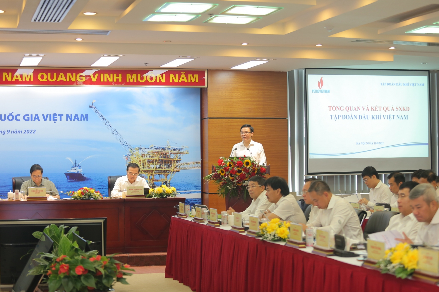 Thủ tướng Chính phủ Phạm Minh Chính làm việc với Petrovietnam Thủ tướng Chính phủ Phạm Minh Chính làm việc với Petrovietnam