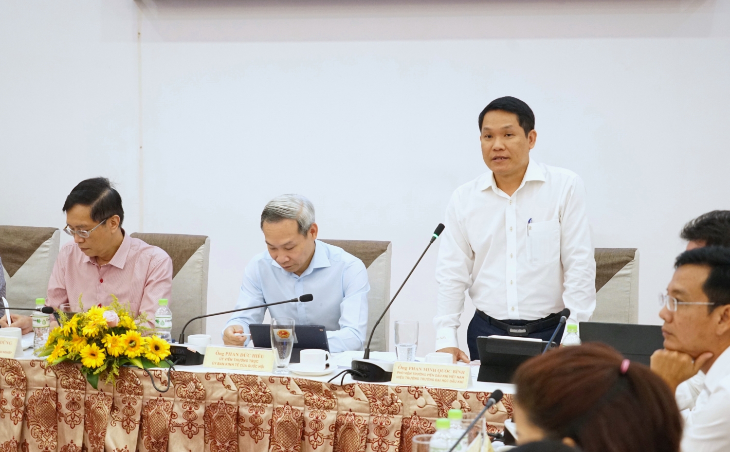 Sửa đổi Luật Dầu khí để đóng góp cho sự phát triển của đất nước Sửa đổi Luật Dầu khí để đóng góp cho sự phát triển của đất nước