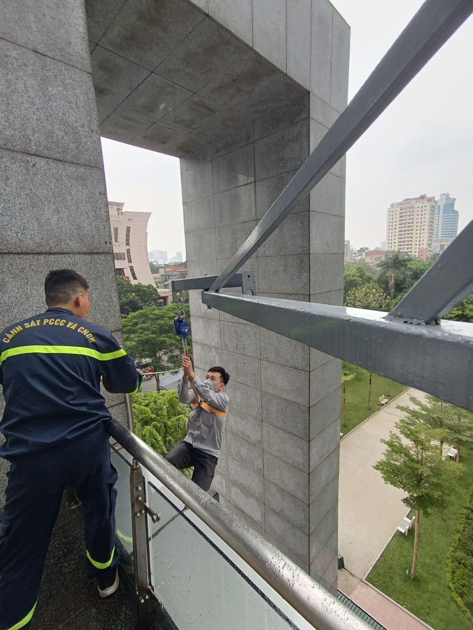 Diễn tập PCCC tại trụ sở Petrovietnam