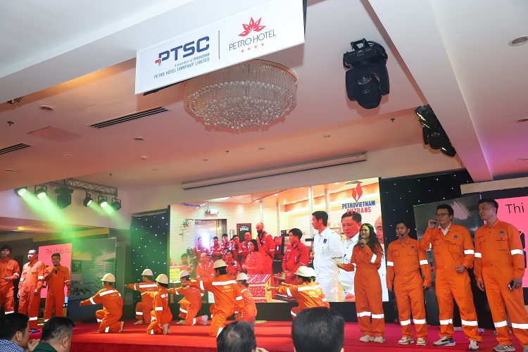 Khai mạc Hội thi An toàn vệ sinh viên giỏi ngành Dầu khí lần IX năm 2022 Khai mạc Hội thi An toàn vệ sinh viên giỏi ngành Dầu khí lần thứ IX, năm 2022