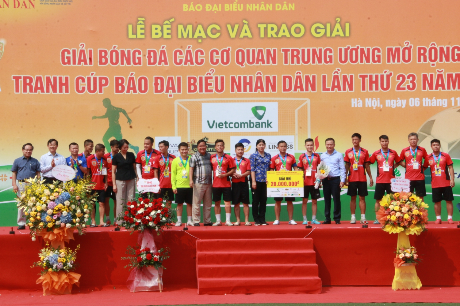 Đội bóng Tập đoàn Dầu khí Việt Nam giành Giải tư Giải bóng đá các cơ quan Trung ương Đội bóng Tập đoàn Dầu khí Việt Nam giành Giải tư Giải bóng đá các cơ quan Trung ương