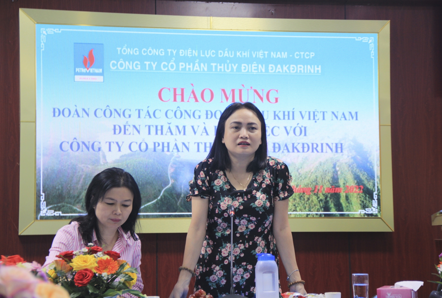 Công đoàn Dầu khí Việt Nam thăm, tặng quà cho người lao động PV Power DHC