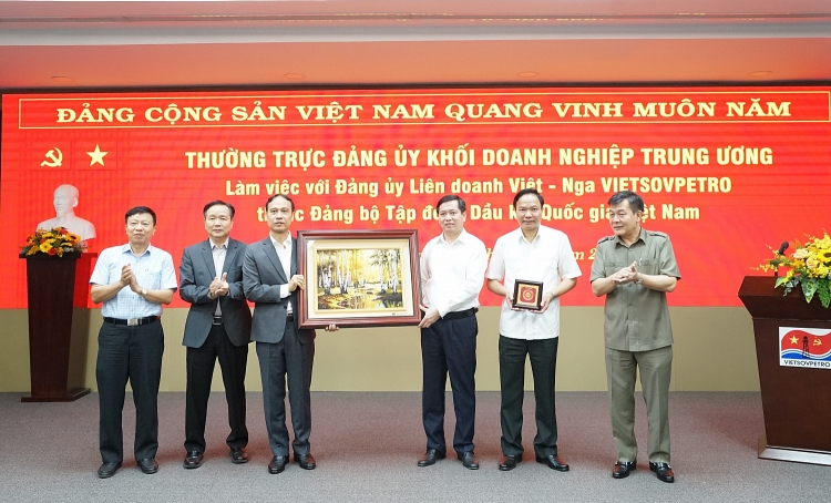 Đảng ủy Khối doanh nghiệp Trung ương đồng tình, ủng hộ chiến lược phát triển của Petrovietnam và Vietsovpetro