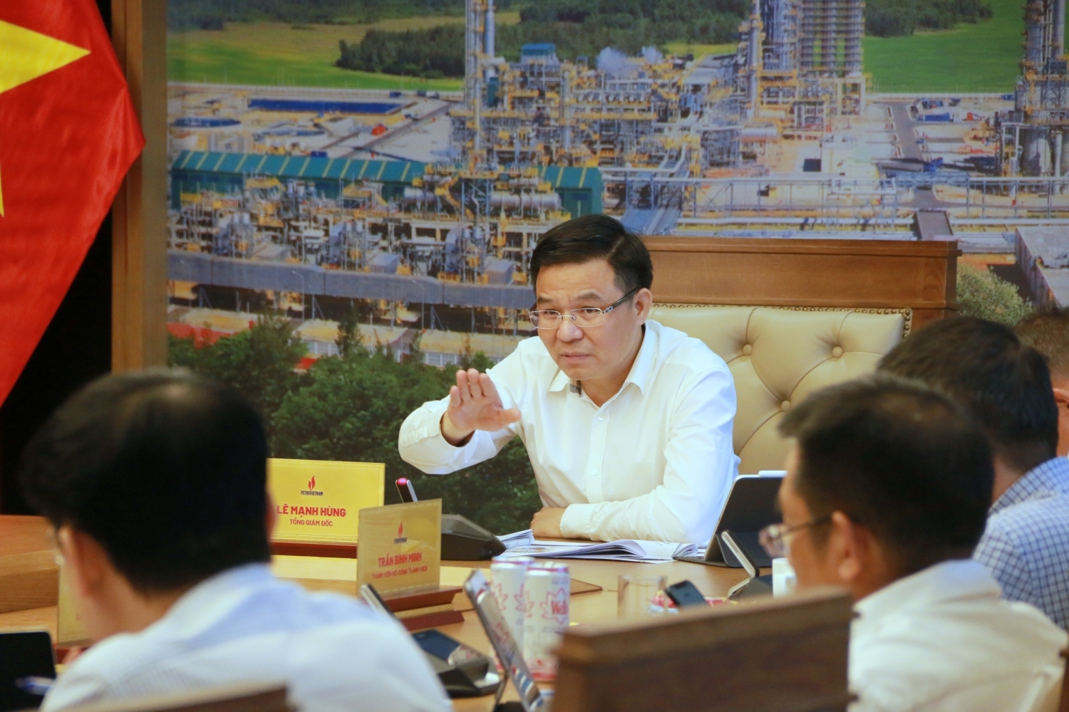 Chuyển đổi số - Nền tảng phát triển bền vững của Petrovietnam Chuyển đổi số - Nền tảng phát triển bền vững của Petrovietnam