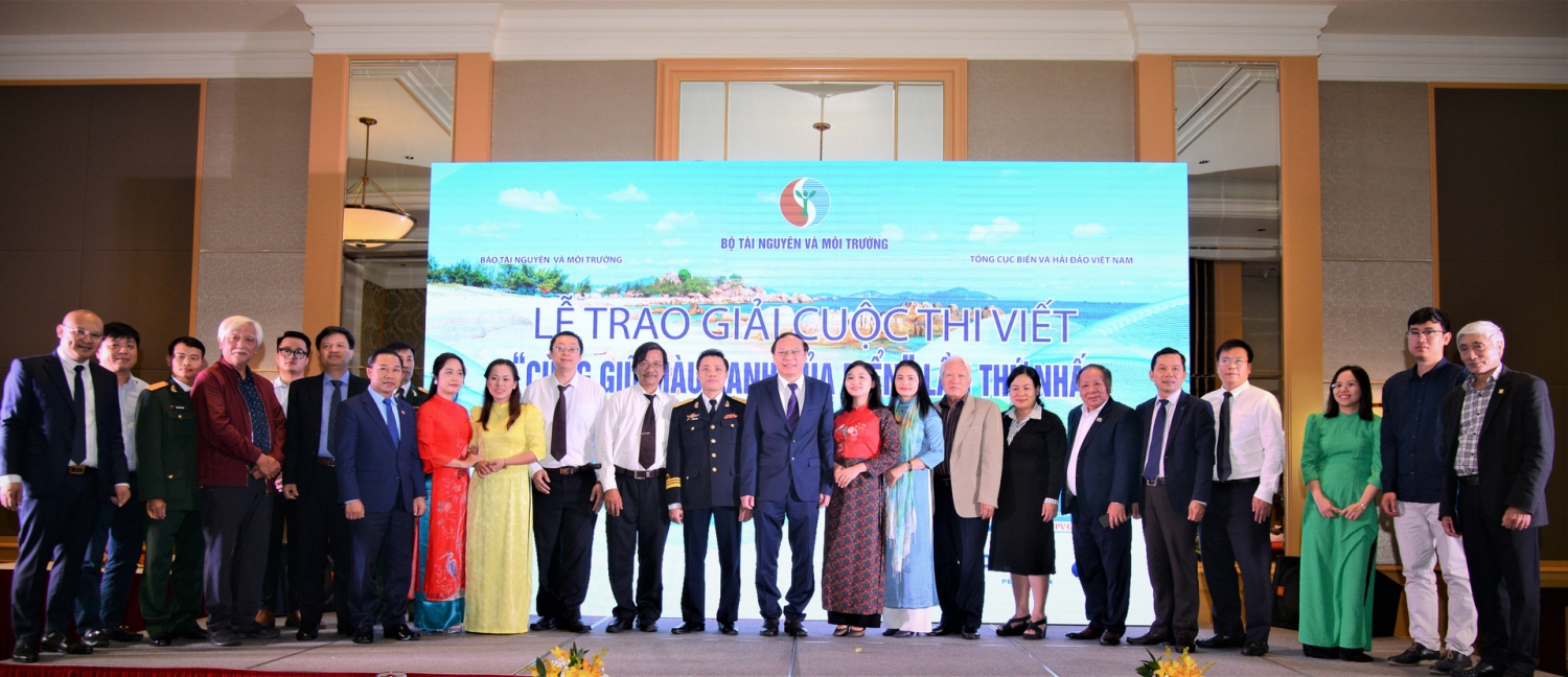 Tạp chí Năng lượng Mới đoạt giải Cuộc thi viết “Cùng giữ màu xanh của biển” Tạp chí Năng lượng Mới đoạt giải Cuộc thi viết “Cùng giữ màu xanh của biển”