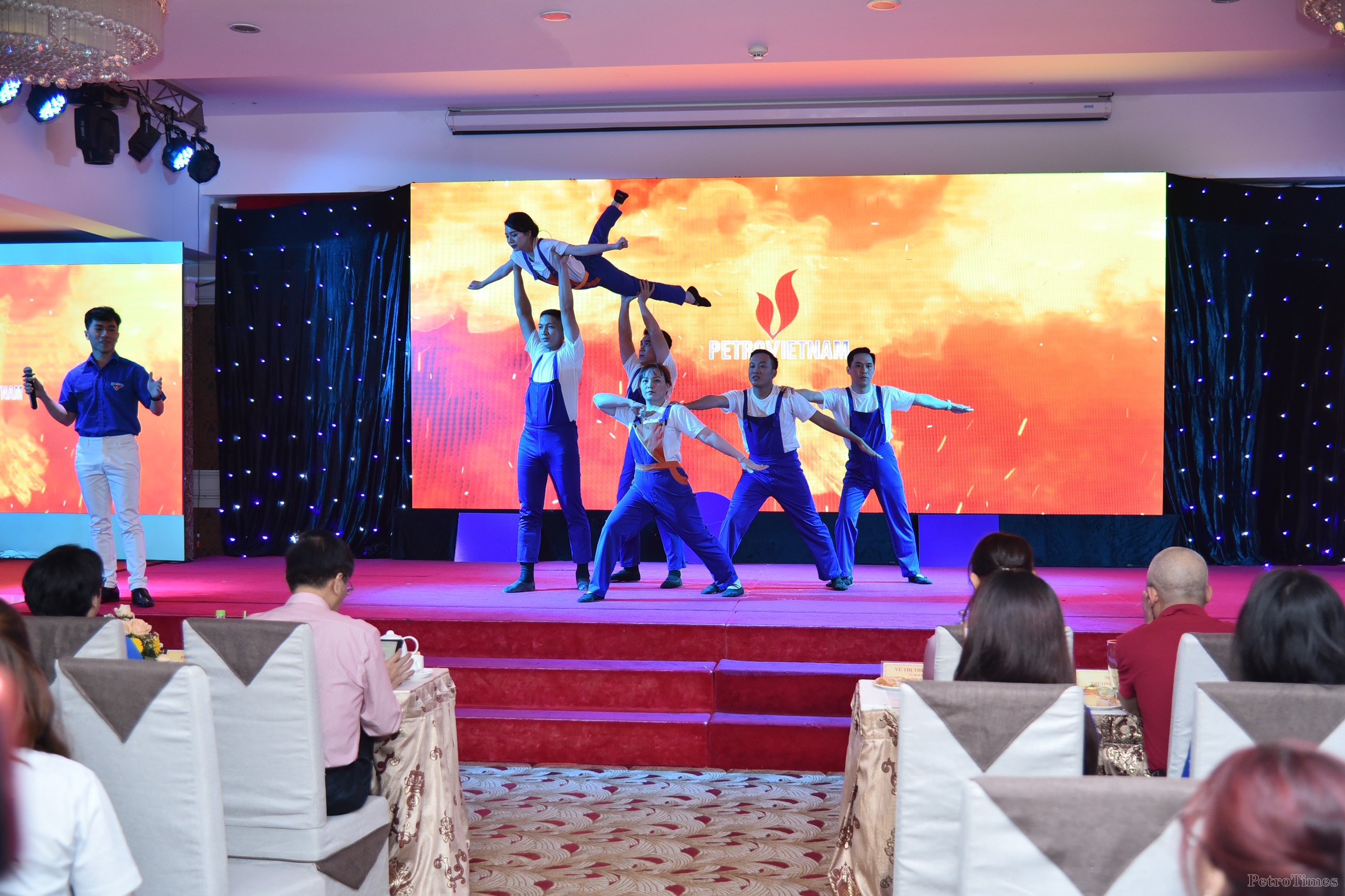 Hội thi “Tuổi trẻ với Văn hoá Petrovietnam”: Lan toả bản sắc văn hoá Dầu khí Hội thi “Tuổi trẻ với Văn hoá Petrovietnam”: Lan toả bản sắc văn hoá Dầu khí