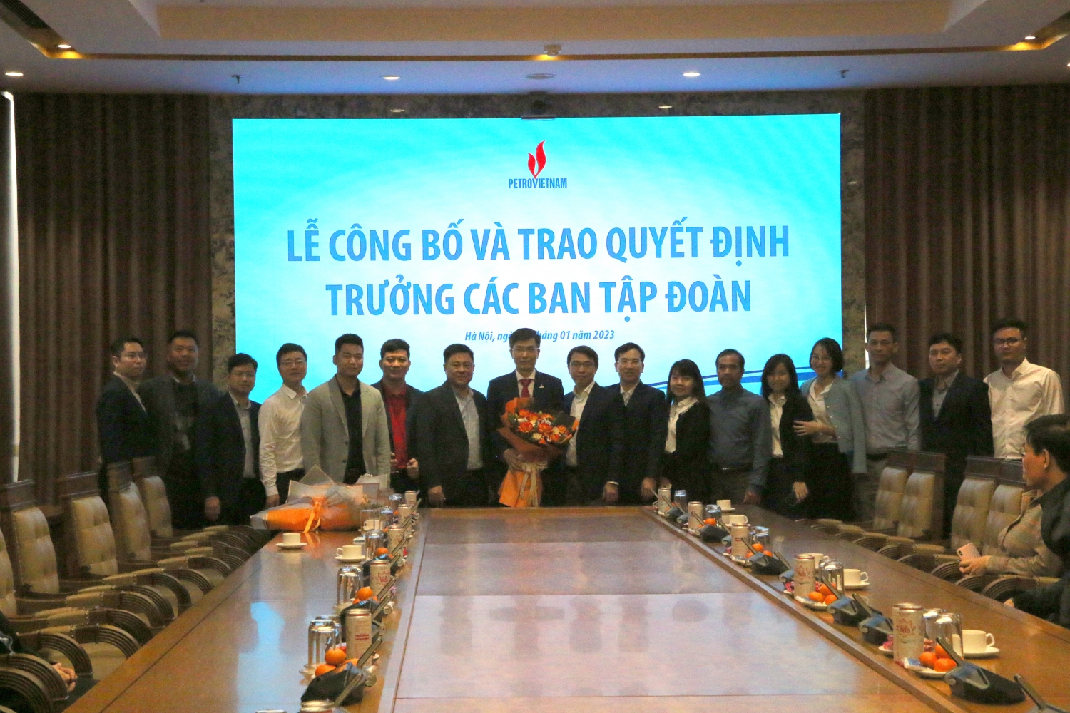 Petrovietnam công bố và trao quyết định bổ nhiệm Trưởng các Ban chuyên môn Petrovietnam công bố và trao quyết định bổ nhiệm Trưởng các Ban chuyên môn
