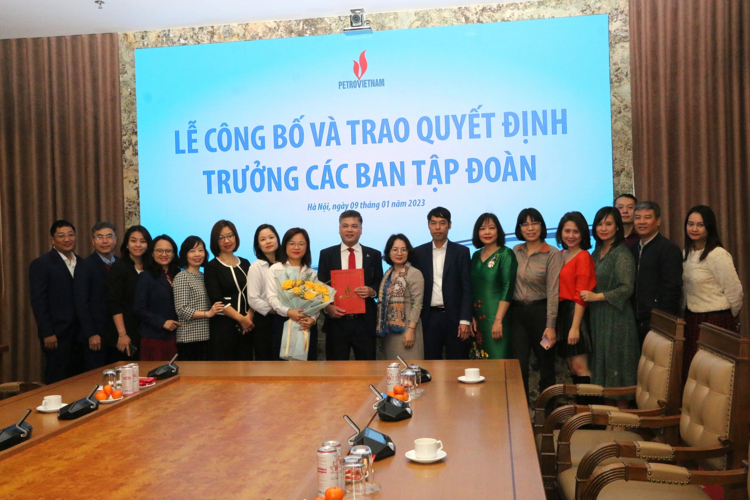 Petrovietnam công bố và trao quyết định bổ nhiệm Trưởng các Ban chuyên môn Petrovietnam công bố và trao quyết định bổ nhiệm Trưởng các Ban chuyên môn