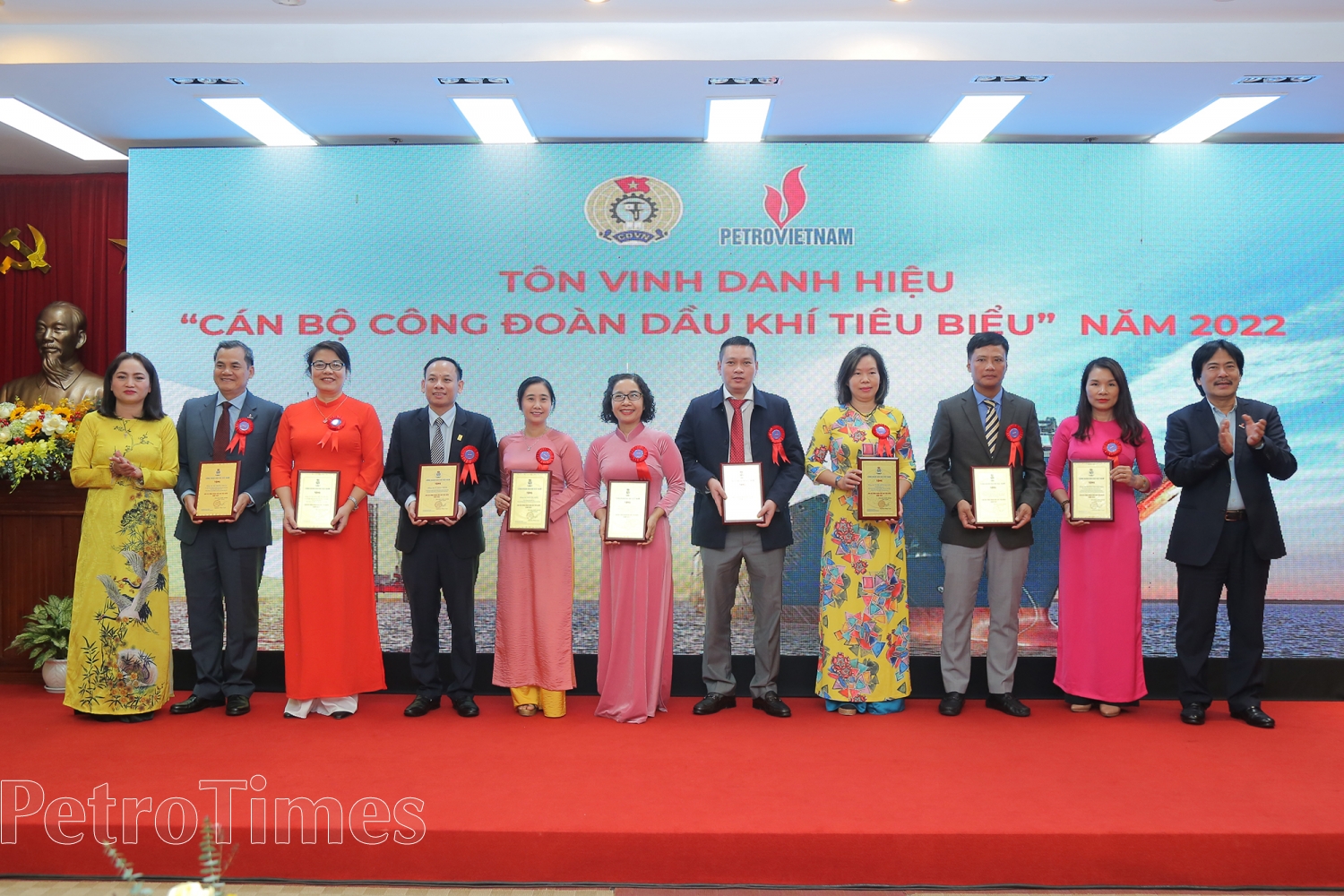 CĐ DKVN phát huy tinh thần tự chủ, đoàn kết, sáng tạo trong lao động, đóng góp vào thắng lợi chung của Tập đoàn năm 2022 CĐ DKVN phát huy tinh thần tự chủ, đoàn kết, sáng tạo trong lao động, đóng góp vào thắng lợi chung của Tập đoàn năm 2022