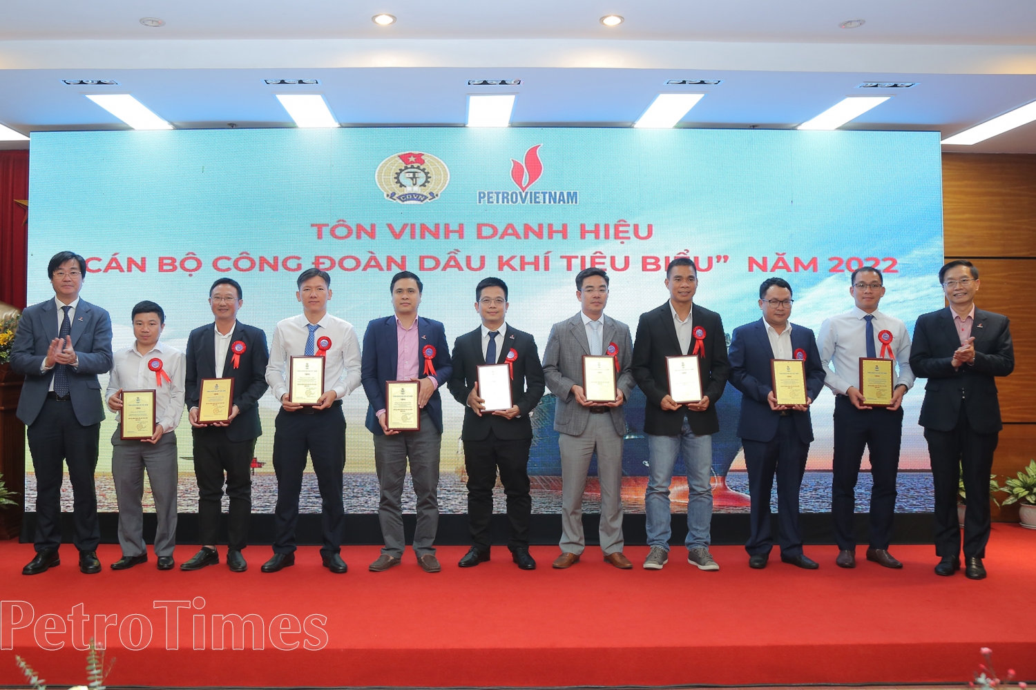 CĐ DKVN phát huy tinh thần tự chủ, đoàn kết, sáng tạo trong lao động, đóng góp vào thắng lợi chung của Tập đoàn năm 2022 CĐ DKVN phát huy tinh thần tự chủ, đoàn kết, sáng tạo trong lao động, đóng góp vào thắng lợi chung của Tập đoàn năm 2022