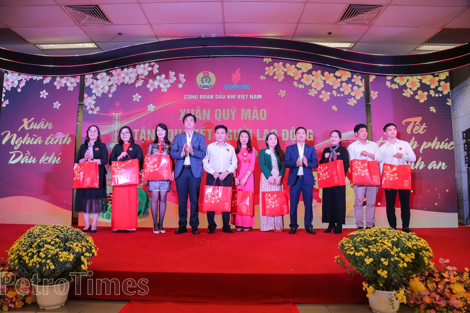 CĐ DKVN tổ chức chương trình CĐ DKVN tổ chức chương trình