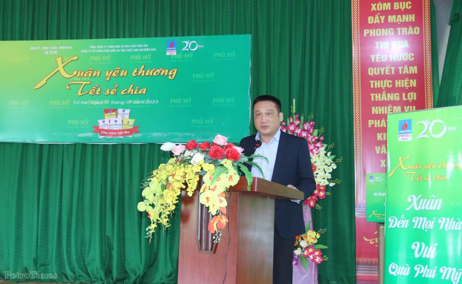 PVFCCo mang xuân ấm đến với bà con huyện Tân Lạc, tỉnh Hòa Bình PVFCCo mang xuân ấm đến với bà con huyện Tân Lạc, tỉnh Hòa Bình