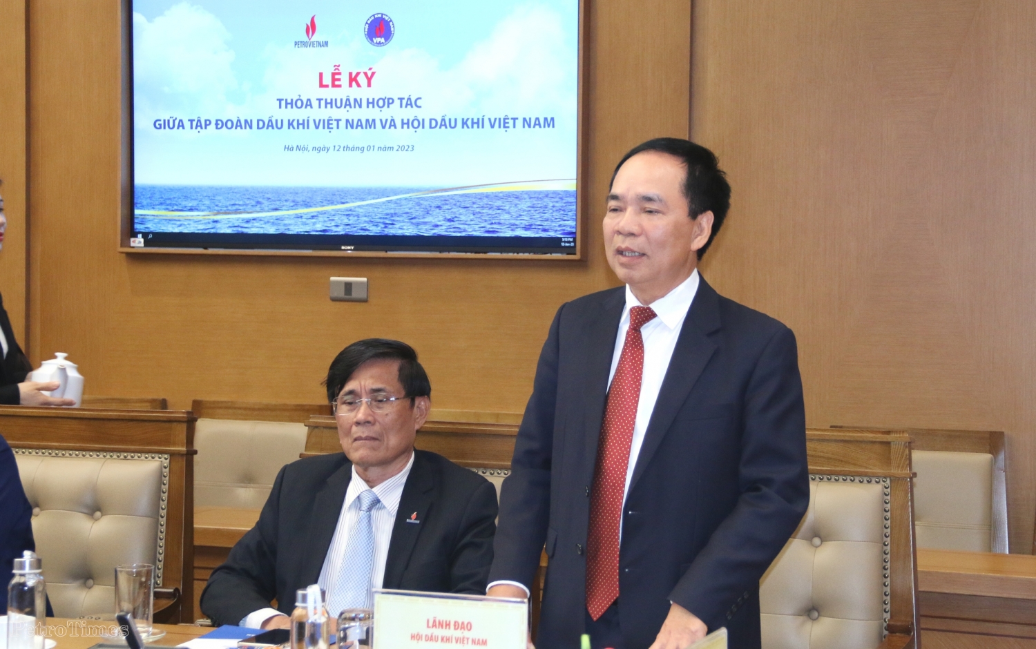 Petrovietnam và Hội Dầu khí Việt Nam ký kết thoả thuận hợp tác Petrovietnam và Hội Dầu khí Việt Nam ký kết thoả thuận hợp tác